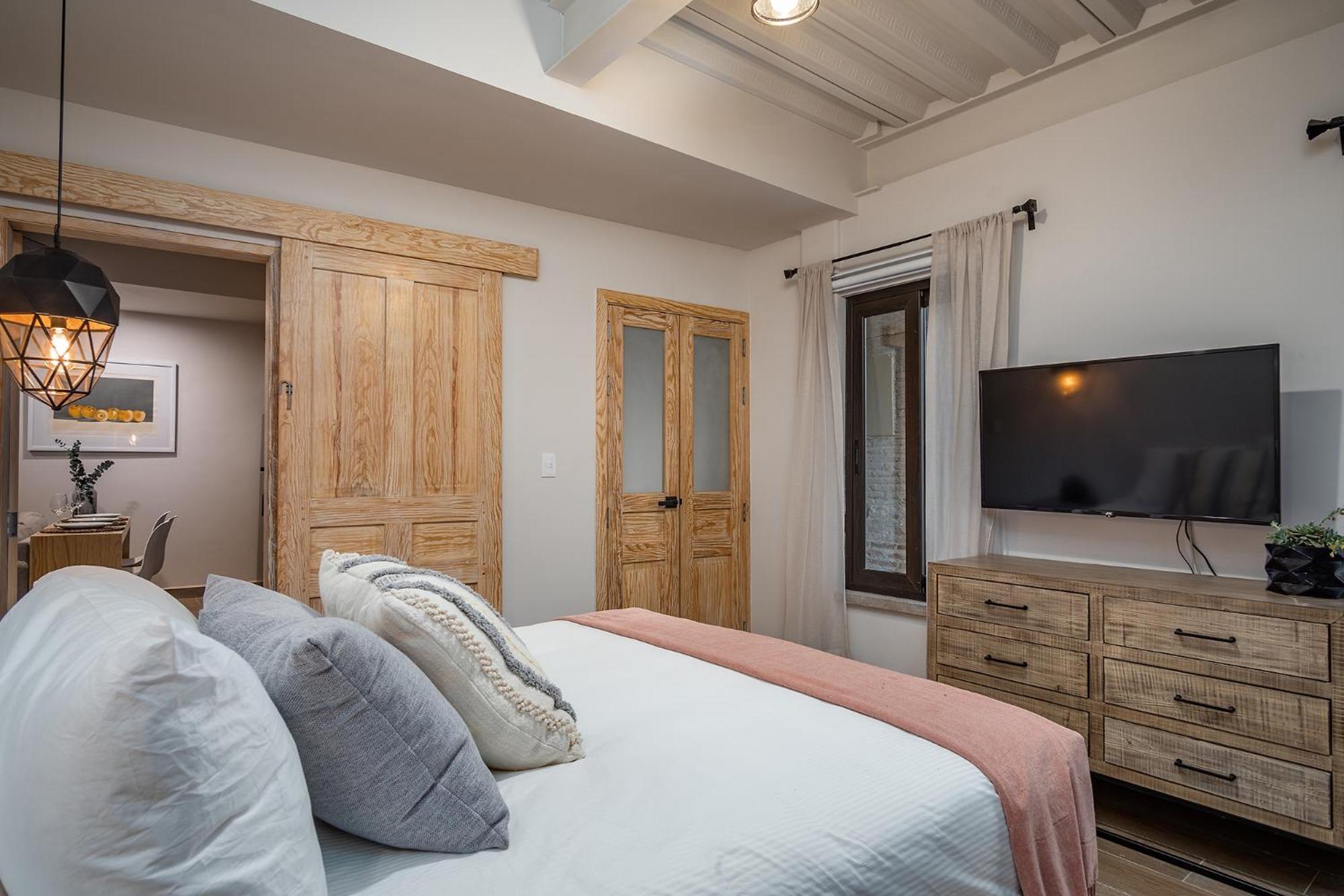 Best Location - New, Upscale, Modern Comfort ซานมิเกล เด อาเญนเด ภายนอก รูปภาพ